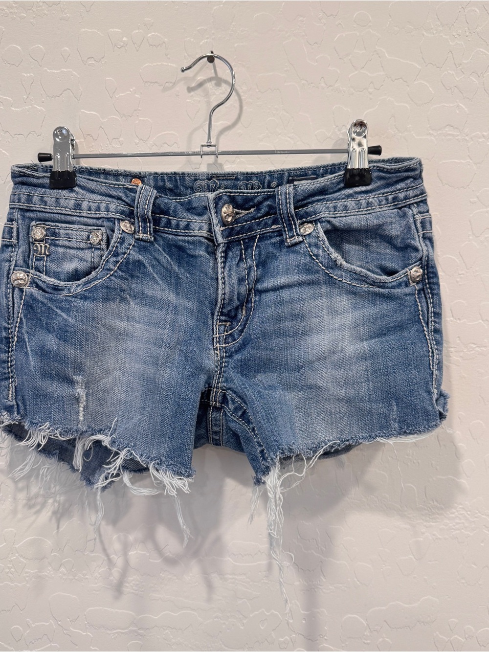 Miss Me Light Blue Distressed Denim Cutoff Shorts Womens 28 Embroidered Pockets